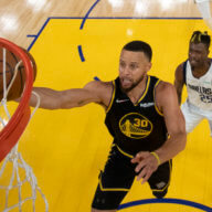Stephen Curry leads the Warriors over the Mavs in the 2022 NBA Playoffs